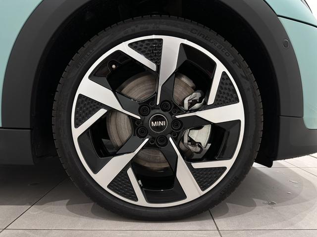 ＭＩＮＩ クーパーＳ　クラシック・トリム　認定中古車・２年保証・ＣＬＡＳＳＩＣ　ＴＲＩＭ・純正ナビ・被害軽減ブレーキ・パノラマビュー・シートヒーター・ＥＴＣ・ＳＯＳコール・純正１８インチＡＷ（43枚目）