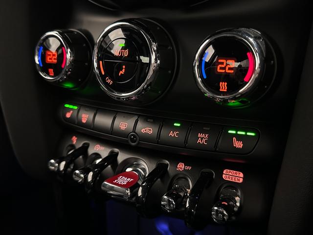ＭＩＮＩ ＪＣＷ　プレミアムプラスパッケージ　ＪＣＷトリム　認定中古車・２年保証・ワンオーナー・純正ナビ・ＡｐｐｌｅＣａｒＰｌａｙ・被害軽減ブレーキ・ＡＣＣ・バックカメラ・障害物センサー・ＥＴＣ・ＳＯＳコール・純正１８インチＡＷ・ルーフラッピング・社外品装着（25枚目）