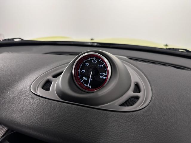 ＭＩＮＩ ＪＣＷ　プレミアムプラスパッケージ　ＪＣＷトリム　認定中古車・２年保証・ワンオーナー・純正ナビ・ＡｐｐｌｅＣａｒＰｌａｙ・被害軽減ブレーキ・ＡＣＣ・バックカメラ・障害物センサー・ＥＴＣ・ＳＯＳコール・純正１８インチＡＷ・ルーフラッピング・社外品装着（35枚目）