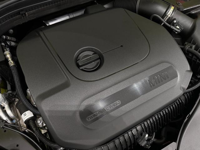 ＭＩＮＩ ＪＣＷ　プレミアムプラスパッケージ　ＪＣＷトリム　認定中古車・２年保証・ワンオーナー・純正ナビ・ＡｐｐｌｅＣａｒＰｌａｙ・被害軽減ブレーキ・ＡＣＣ・バックカメラ・障害物センサー・ＥＴＣ・ＳＯＳコール・純正１８インチＡＷ・ルーフラッピング・社外品装着（51枚目）