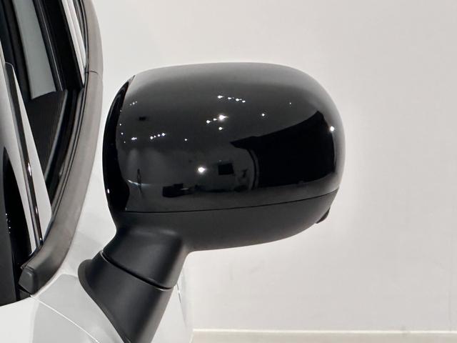 ＭＩＮＩ カントリーマンＥ　クラシック・トリム　認定保証２年・全周囲カメラ・Ｈａｒｍａｎ／Ｋａｒｄｏｎ（12枚目）