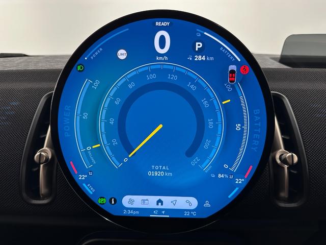 ＭＩＮＩ カントリーマンＥ　クラシック・トリム　認定保証２年・全周囲カメラ・Ｈａｒｍａｎ／Ｋａｒｄｏｎ（25枚目）