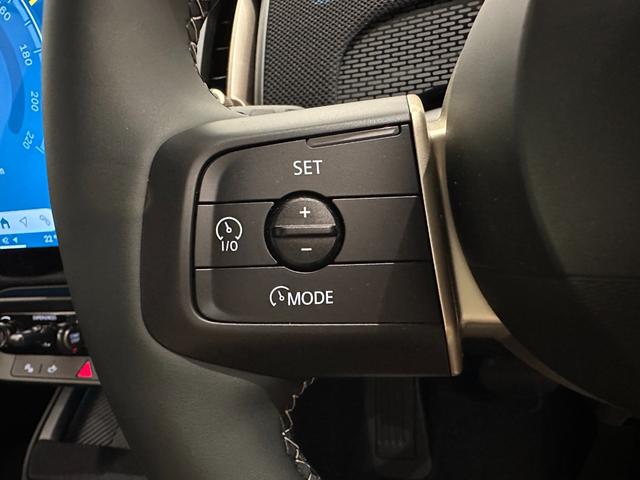 ＭＩＮＩ カントリーマンＥ　クラシック・トリム　認定保証２年・全周囲カメラ・Ｈａｒｍａｎ／Ｋａｒｄｏｎ（26枚目）
