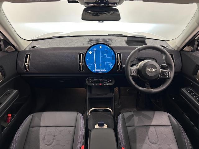 ＭＩＮＩ カントリーマンＥ　クラシック・トリム　認定保証２年・全周囲カメラ・Ｈａｒｍａｎ／Ｋａｒｄｏｎ（33枚目）