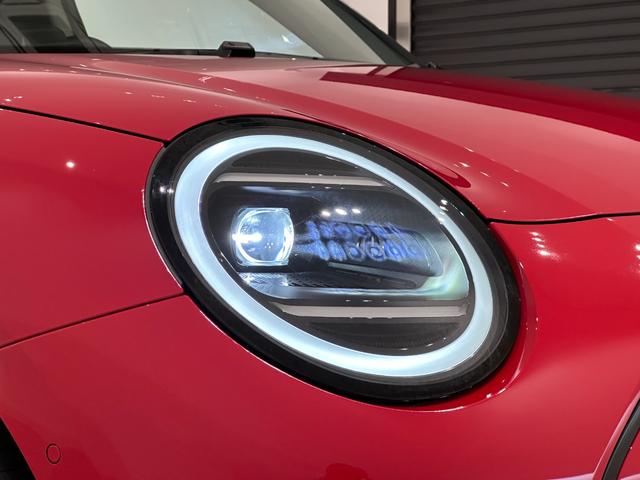 ＭＩＮＩ クーパーＥ　クラシック・トリム　認定保証２年・Ｐアシスト・ＨＵＤ・ナビＡＲ・１７Ｗ・認定保証２年・コンフォートアクセス・ＳＴ．ホィール　ヒーター・Ｆシートヒーター・アダプティブＬＥＤライト・Ｄアシスト・（10枚目）