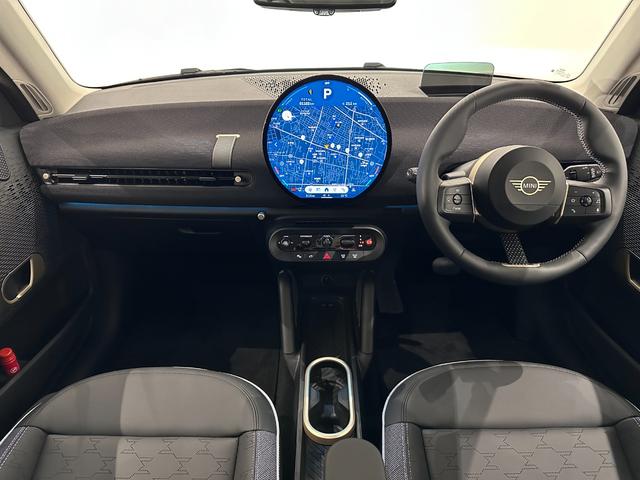 ＭＩＮＩ クーパーＥ　クラシック・トリム　認定保証２年・Ｐアシスト・ＨＵＤ・ナビＡＲ・１７Ｗ・認定保証２年・コンフォートアクセス・ＳＴ．ホィール　ヒーター・Ｆシートヒーター・アダプティブＬＥＤライト・Ｄアシスト・（33枚目）