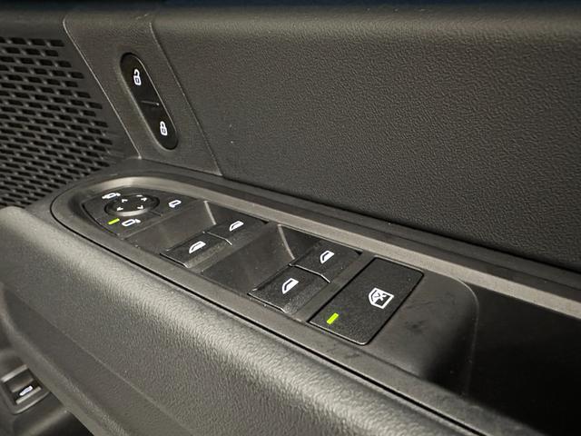 ＭＩＮＩ カントリーマンＤ　クラシック・トリム　認定保証２年・　Ｈａｒｍａｎ／Ｋａｒｄｏｎ・ＨＵＤ・１８ＡＷ・円形有機ＥＬセンターディスプレイ・ワイヤレス充電・Ａｐｐｌｅ　ＣａｒＰｌａｙ・ＭＩＮＩ　Ｃｏｎｎｅｃｔｅｄスマホアプリ・パーキングアシスト（16枚目）