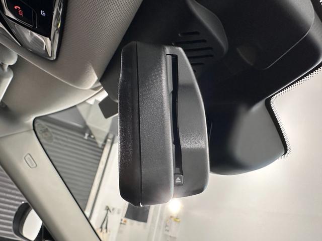 ＭＩＮＩ カントリーマンＤ　クラシック・トリム　認定保証２年・　Ｈａｒｍａｎ／Ｋａｒｄｏｎ・ＨＵＤ・１８ＡＷ・円形有機ＥＬセンターディスプレイ・ワイヤレス充電・Ａｐｐｌｅ　ＣａｒＰｌａｙ・ＭＩＮＩ　Ｃｏｎｎｅｃｔｅｄスマホアプリ・パーキングアシスト（20枚目）