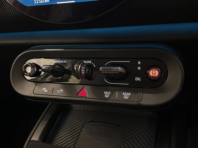 ＭＩＮＩ カントリーマンＤ　クラシック・トリム　認定保証２年・　Ｈａｒｍａｎ／Ｋａｒｄｏｎ・ＨＵＤ・１８ＡＷ・円形有機ＥＬセンターディスプレイ・ワイヤレス充電・Ａｐｐｌｅ　ＣａｒＰｌａｙ・ＭＩＮＩ　Ｃｏｎｎｅｃｔｅｄスマホアプリ・パーキングアシスト（22枚目）