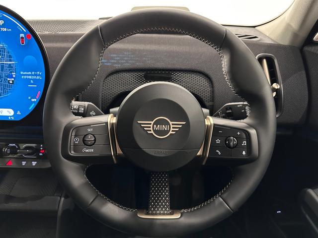 ＭＩＮＩ カントリーマンＤ　クラシック・トリム　認定保証２年・　Ｈａｒｍａｎ／Ｋａｒｄｏｎ・ＨＵＤ・１８ＡＷ・円形有機ＥＬセンターディスプレイ・ワイヤレス充電・Ａｐｐｌｅ　ＣａｒＰｌａｙ・ＭＩＮＩ　Ｃｏｎｎｅｃｔｅｄスマホアプリ・パーキングアシスト（24枚目）