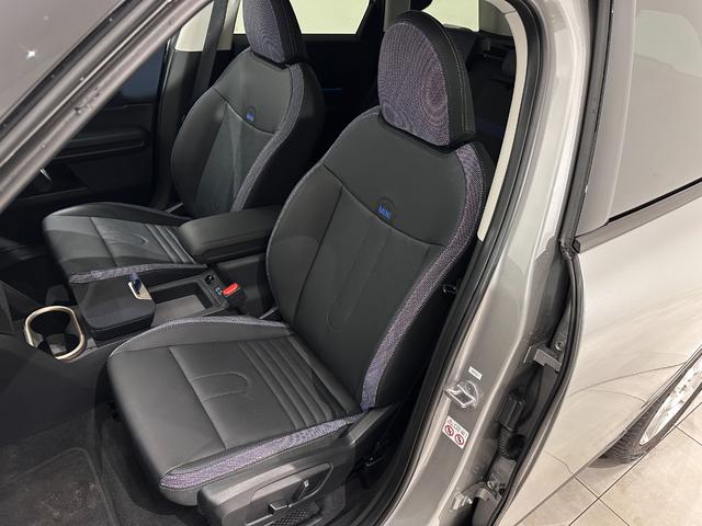 ＭＩＮＩ カントリーマンＤ　クラシック・トリム　認定保証２年・　Ｈａｒｍａｎ／Ｋａｒｄｏｎ・ＨＵＤ・１８ＡＷ・円形有機ＥＬセンターディスプレイ・ワイヤレス充電・Ａｐｐｌｅ　ＣａｒＰｌａｙ・ＭＩＮＩ　Ｃｏｎｎｅｃｔｅｄスマホアプリ・パーキングアシスト（36枚目）