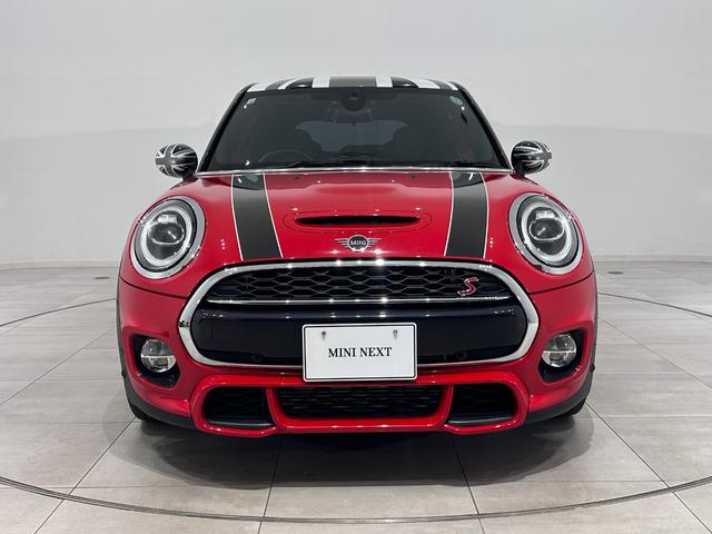 ＭＩＮＩ クーパーＳ　認定保証２年・ＪＣＷＰＫＧ・Ｐアシスト・純正１７ＡＷ・アクティブクルーズコントロール・ＬＥＤリアコンビランプ（ユニオンジャックデザイン）・ＬＥＤヘッドライト・ＥＴＣ（3枚目）