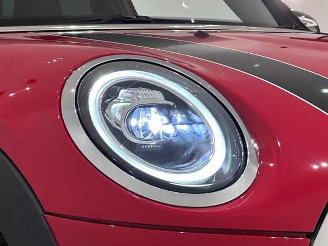 ＭＩＮＩ クーパーＳ　認定保証２年・ＪＣＷＰＫＧ・Ｐアシスト・純正１７ＡＷ・アクティブクルーズコントロール・ＬＥＤリアコンビランプ（ユニオンジャックデザイン）・ＬＥＤヘッドライト・ＥＴＣ（10枚目）