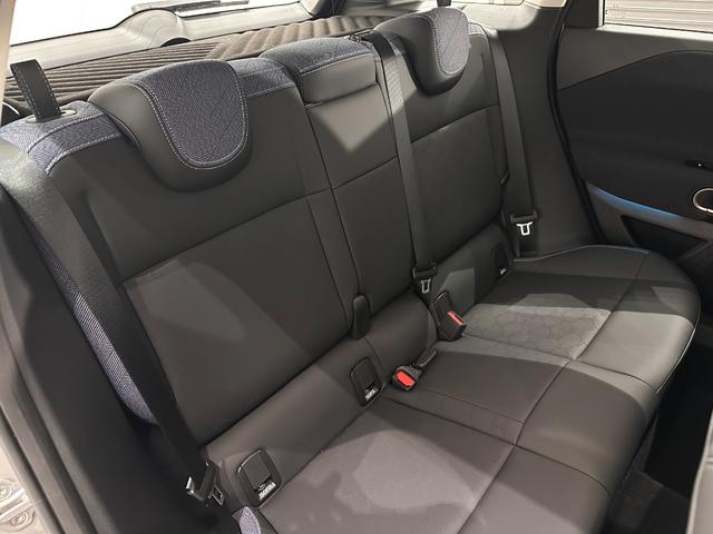 ＭＩＮＩ エースマンＥ　クラシック・トリム　認定保証２年・Ｐアシスト＋・全周囲カメラ・ＭＩＮＩＬＭホイールスライドスポーク２トーン・円形有機ＥＬセンターディスプレイ・交流電流クイック充電・Ａｐｐｌｅ　ＣａｒＰｌａｙ・ワイヤレス充電（35枚目）