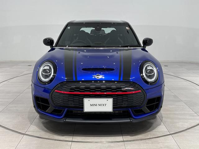 ＭＩＮＩ ジョンクーパーワークス　クラブマン　認定保証２年・Ｐアシスト・ＡＣＣ・純正１８ＡＷ・Ｊｏｈｎ　ＣｏｏｐｅｒＷｏｒｋｓレザーハンドル・Ｒ　ビューカメラ・ＥＴＣ・トランクスルーシステム・アダプティブクルーズコントロール・ＬＥＤヘッドライト（3枚目）