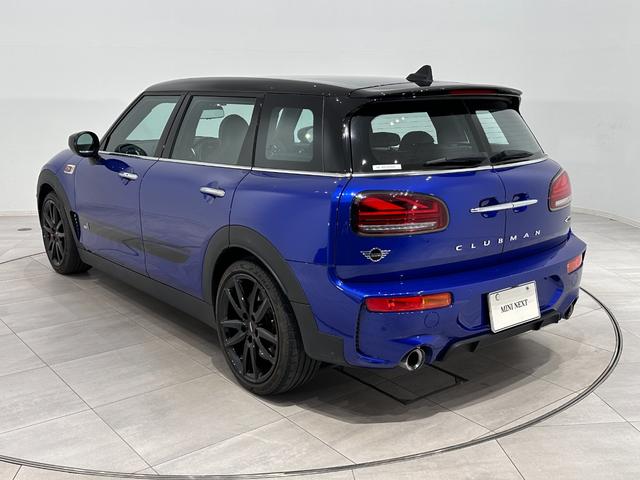 ＭＩＮＩ ジョンクーパーワークス　クラブマン　認定保証２年・Ｐアシスト・ＡＣＣ・純正１８ＡＷ・Ｊｏｈｎ　ＣｏｏｐｅｒＷｏｒｋｓレザーハンドル・Ｒ　ビューカメラ・ＥＴＣ・トランクスルーシステム・アダプティブクルーズコントロール・ＬＥＤヘッドライト（8枚目）