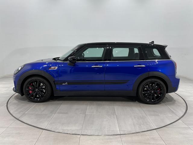 ＭＩＮＩ ジョンクーパーワークス　クラブマン　認定保証２年・Ｐアシスト・ＡＣＣ・純正１８ＡＷ・Ｊｏｈｎ　ＣｏｏｐｅｒＷｏｒｋｓレザーハンドル・Ｒ　ビューカメラ・ＥＴＣ・トランクスルーシステム・アダプティブクルーズコントロール・ＬＥＤヘッドライト（9枚目）