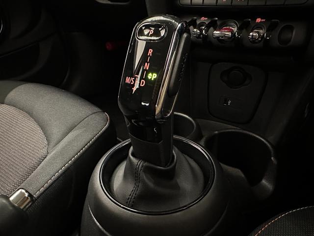 ＭＩＮＩ ヴィクトリア　全国２年保証／ＬＥＤ　ヘッドライト／クロム　ライン　エクステリア／クロス・ファイヤーワークス　カーボン（25枚目）