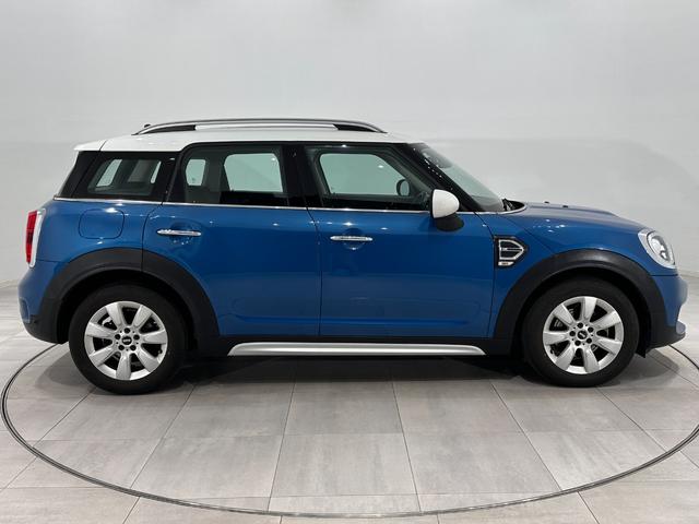ＭＩＮＩ クーパーＤ　クロスオーバー　オール４　全国２年保証／アダプティブクルーズコントロール／Ｒ　パークディスタンス　コントロール／　ＬＥＤ－ヘッドライト拡張範囲付き／Ｆシート　ヒーター／ＥＴＣ　ルームミラー／オートマチック　トランクリッドロック（5枚目）