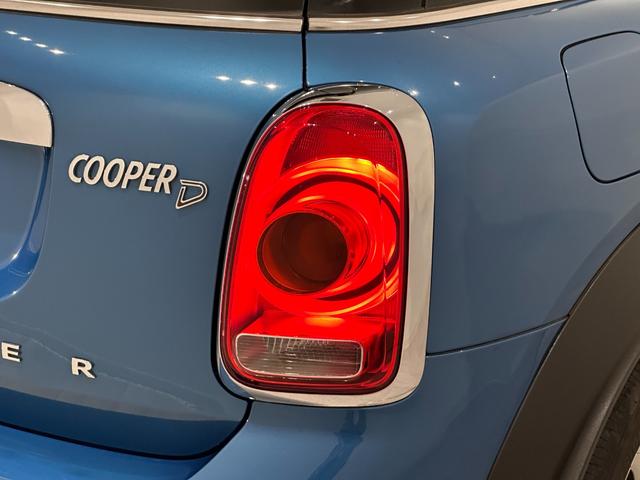 ＭＩＮＩ クーパーＤ　クロスオーバー　オール４　全国２年保証／アダプティブクルーズコントロール／Ｒ　パークディスタンス　コントロール／　ＬＥＤ－ヘッドライト拡張範囲付き／Ｆシート　ヒーター／ＥＴＣ　ルームミラー／オートマチック　トランクリッドロック（13枚目）