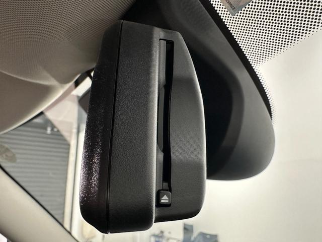 ＭＩＮＩ クーパーＤ　クロスオーバー　オール４　全国２年保証／アダプティブクルーズコントロール／Ｒ　パークディスタンス　コントロール／　ＬＥＤ－ヘッドライト拡張範囲付き／Ｆシート　ヒーター／ＥＴＣ　ルームミラー／オートマチック　トランクリッドロック（21枚目）
