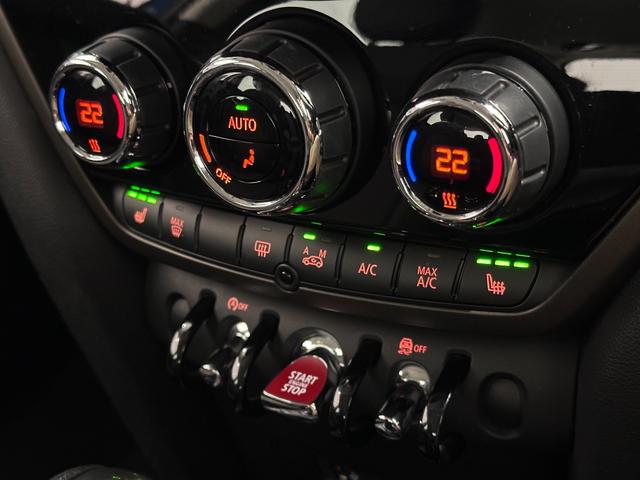 ＭＩＮＩ クーパーＤ　クロスオーバー　オール４　全国２年保証／アダプティブクルーズコントロール／Ｒ　パークディスタンス　コントロール／　ＬＥＤ－ヘッドライト拡張範囲付き／Ｆシート　ヒーター／ＥＴＣ　ルームミラー／オートマチック　トランクリッドロック（22枚目）