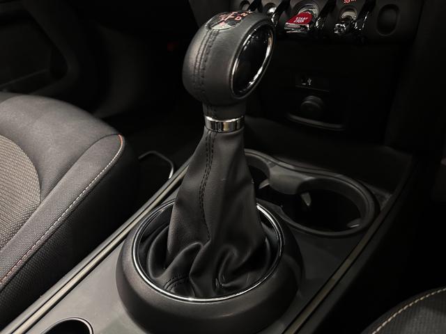 ＭＩＮＩ クーパーＤ　クロスオーバー　オール４　全国２年保証／アダプティブクルーズコントロール／Ｒ　パークディスタンス　コントロール／　ＬＥＤ－ヘッドライト拡張範囲付き／Ｆシート　ヒーター／ＥＴＣ　ルームミラー／オートマチック　トランクリッドロック（24枚目）