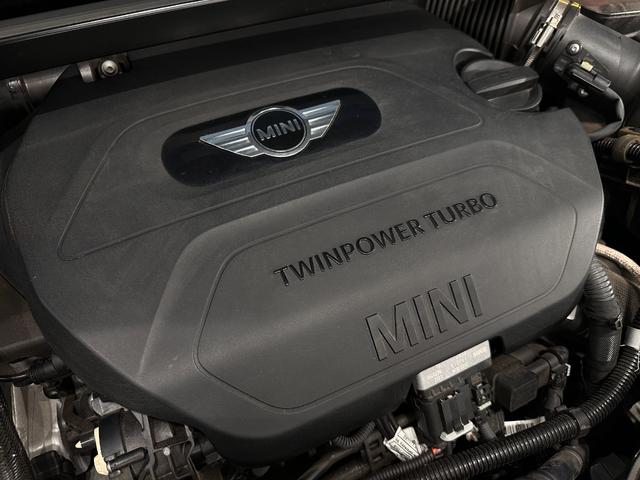 ＭＩＮＩ クーパーＤ　クロスオーバー　オール４　全国２年保証／アダプティブクルーズコントロール／Ｒ　パークディスタンス　コントロール／　ＬＥＤ－ヘッドライト拡張範囲付き／Ｆシート　ヒーター／ＥＴＣ　ルームミラー／オートマチック　トランクリッドロック（45枚目）