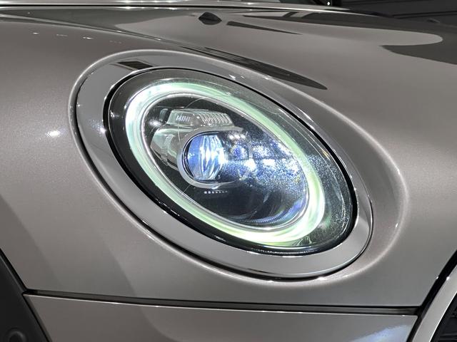 ＭＩＮＩ クーパーＳ　クラブマン　全国２年保証／アダプティブ　クルーズ　コントロール／Ｒ　ビューカメラ／Ｆシート　ヒーター／パーク　ディスタンス　コントロール／ＬＥＤ　ヘッドライト／パーキング　アシスト（10枚目）
