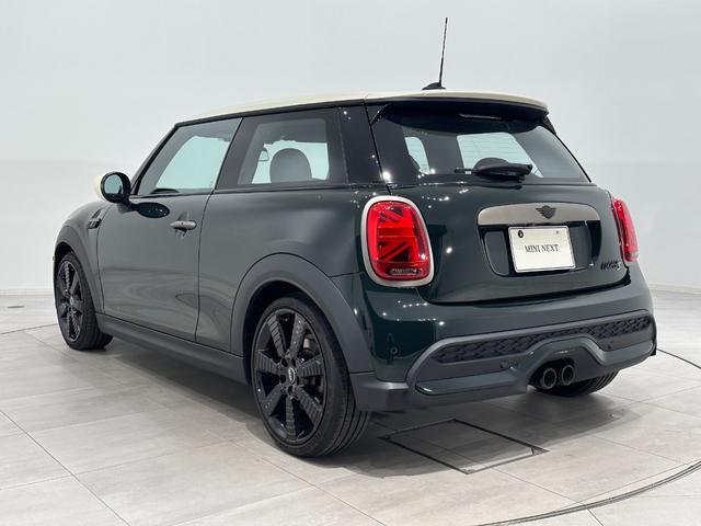 ＭＩＮＩ クーパーＳ　クラシック・トリム　全国２年保証／ワイヤレス充電／車線逸脱警告／アクティブクルーズコントロール／オートエアコン／シートヒーター／スポーツシート／ＬＥＤライト／１７インチホイール（8枚目）