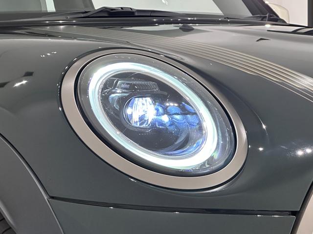 ＭＩＮＩ クーパーＳ　クラシック・トリム　全国２年保証／ワイヤレス充電／車線逸脱警告／アクティブクルーズコントロール／オートエアコン／シートヒーター／スポーツシート／ＬＥＤライト／１７インチホイール（10枚目）