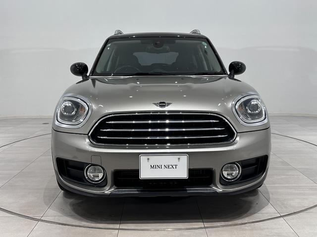 ＭＩＮＩ クーパーＤ　クロスオーバー　オール４　全国２年保証／衝突回避、被害軽減ブレーキ／車線逸脱警告／バックカメラ／ＬＥＤヘッドライト／ＬＥＤリアコンビランプ／バックドア自動開閉／１７インチホイール／ルーフレール（3枚目）