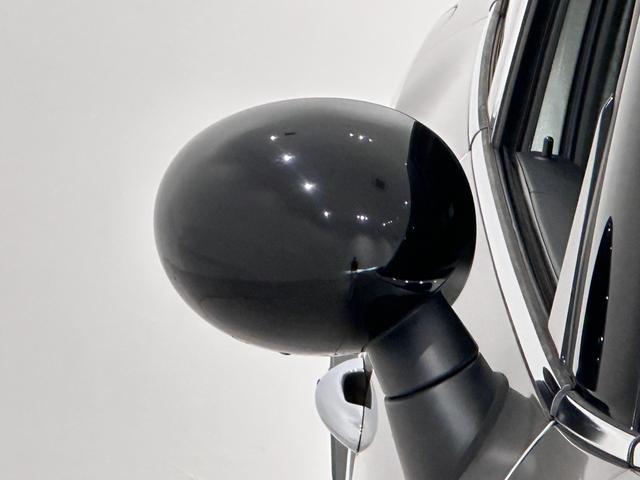 ＭＩＮＩ クーパーＤ　クロスオーバー　オール４　全国２年保証／衝突回避、被害軽減ブレーキ／車線逸脱警告／バックカメラ／ＬＥＤヘッドライト／ＬＥＤリアコンビランプ／バックドア自動開閉／１７インチホイール／ルーフレール（11枚目）