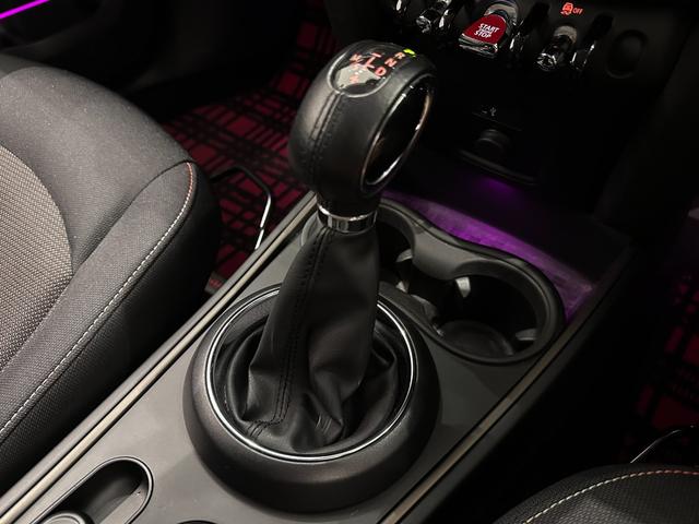 ＭＩＮＩ クーパーＤ　クロスオーバー　オール４　全国２年保証／衝突回避、被害軽減ブレーキ／車線逸脱警告／バックカメラ／ＬＥＤヘッドライト／ＬＥＤリアコンビランプ／バックドア自動開閉／１７インチホイール／ルーフレール（24枚目）