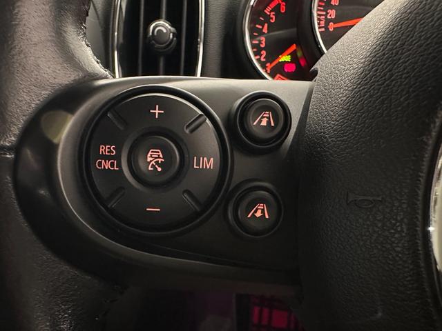 ＭＩＮＩ クーパーＤ　クロスオーバー　オール４　全国２年保証／衝突回避、被害軽減ブレーキ／車線逸脱警告／バックカメラ／ＬＥＤヘッドライト／ＬＥＤリアコンビランプ／バックドア自動開閉／１７インチホイール／ルーフレール（28枚目）