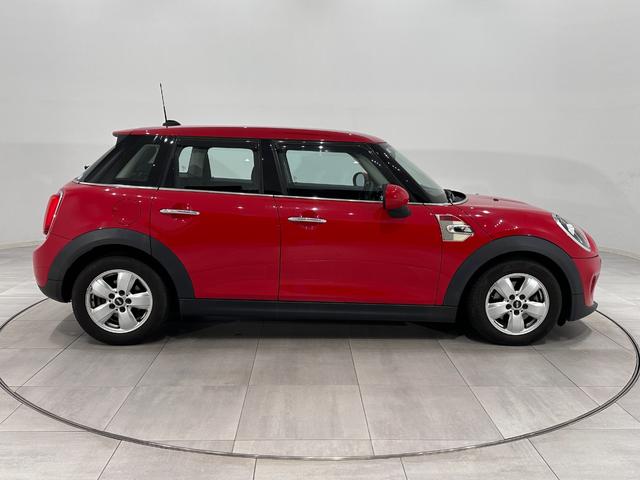 MINI ワン マルチファンクションステアリング/マニュアルエアコン/LEDヘッドライト/LEDリアコンビランプユニオンジャックデザイン(5枚目)