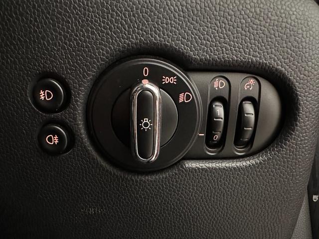 MINI ワン マルチファンクションステアリング/マニュアルエアコン/LEDヘッドライト/LEDリアコンビランプユニオンジャックデザイン(18枚目)