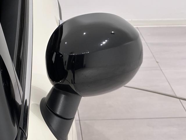 ＭＩＮＩ ワン　クラシック・トリム　全国２年保証／衝突回避被害軽減ブレーキ／車線逸脱警告／液晶メーター／マルチファンクションステアリング／ＬＥＤヘッドライト／ＬＥＤリアコンビランプユニオンジャックデザイン（13枚目）