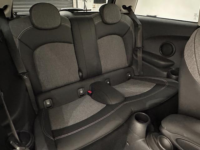 ＭＩＮＩ ワン　クラシック・トリム　全国２年保証／衝突回避被害軽減ブレーキ／車線逸脱警告／液晶メーター／マルチファンクションステアリング／ＬＥＤヘッドライト／ＬＥＤリアコンビランプユニオンジャックデザイン（38枚目）