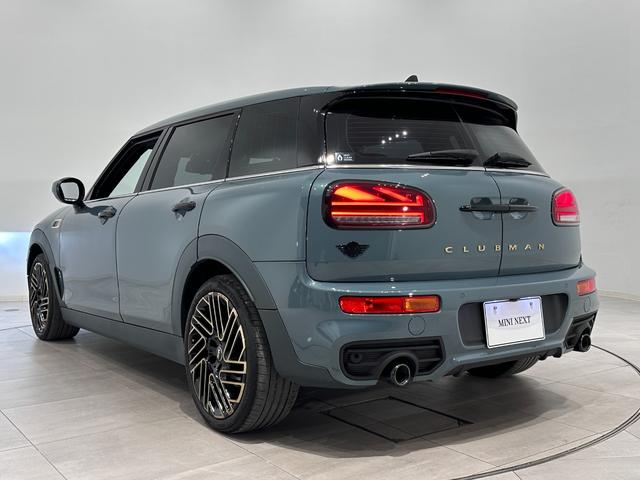 ＭＩＮＩ クーパーＳＤ　クラブマン　アントールド・エディション　全国２年保証電動シートフロント左右／シートヒーターフロント左右／ドライビングリヤビューカメラ／パーキングアシストアシスト／クルーズコントロール／ＡｐｐｌｅＣａｒＰｌａｙ／アダプティブＬＥＤヘッドライト（8枚目）