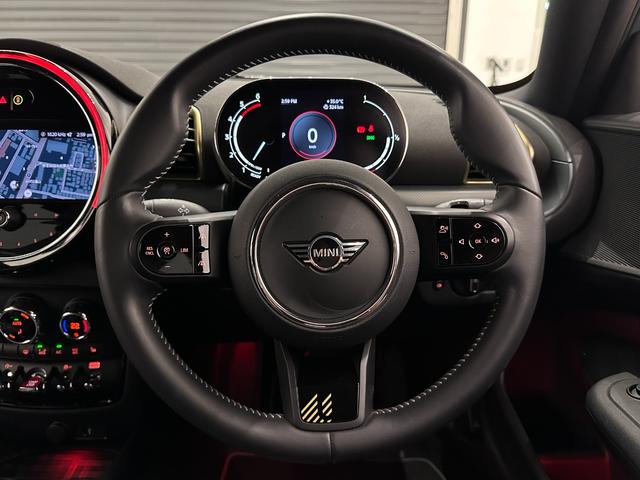 ＭＩＮＩ クーパーＳＤ　クラブマン　アントールド・エディション　全国２年保証電動シートフロント左右／シートヒーターフロント左右／ドライビングリヤビューカメラ／パーキングアシストアシスト／クルーズコントロール／ＡｐｐｌｅＣａｒＰｌａｙ／アダプティブＬＥＤヘッドライト（23枚目）