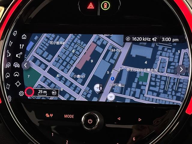 ＭＩＮＩ クーパーＳＤ　クラブマン　アントールド・エディション　全国２年保証電動シートフロント左右／シートヒーターフロント左右／ドライビングリヤビューカメラ／パーキングアシストアシスト／クルーズコントロール／ＡｐｐｌｅＣａｒＰｌａｙ／アダプティブＬＥＤヘッドライト（26枚目）