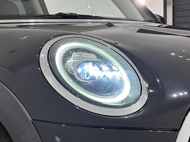 ＭＩＮＩ クーパーＤ　衝突回避被害軽減ブレーキ／車線逸脱警告／液晶メーター／マルチファンクションステアリング／ＬＥＤヘッドライト／ＬＥＤリアコンビランプ（ユニオンジャックデザイン）（10枚目）