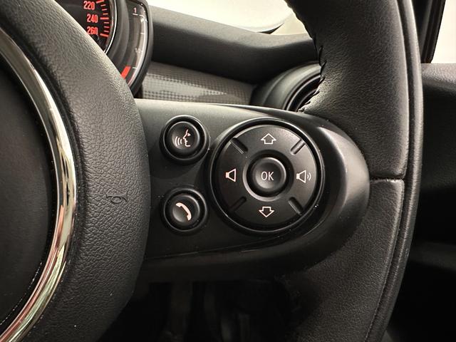 ＭＩＮＩ クーパーＤ　衝突回避被害軽減ブレーキ／車線逸脱警告／液晶メーター／マルチファンクションステアリング／ＬＥＤヘッドライト／ＬＥＤリアコンビランプ（ユニオンジャックデザイン）（28枚目）