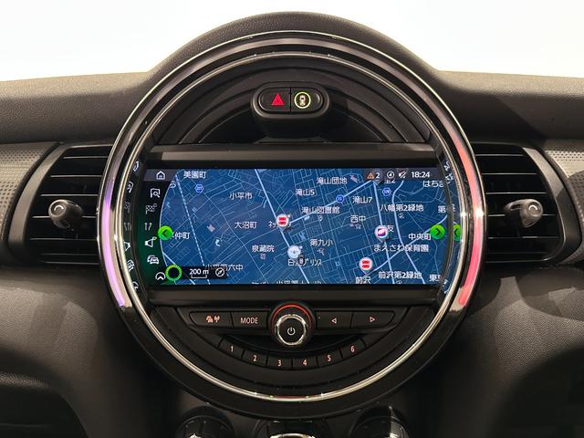ＭＩＮＩ クーパーＤ　衝突回避被害軽減ブレーキ／車線逸脱警告／液晶メーター／マルチファンクションステアリング／ＬＥＤヘッドライト／ＬＥＤリアコンビランプ（ユニオンジャックデザイン）（29枚目）