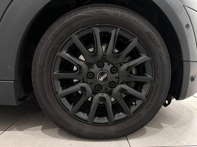 ＭＩＮＩ クーパーＤ　衝突回避被害軽減ブレーキ／車線逸脱警告／液晶メーター／マルチファンクションステアリング／ＬＥＤヘッドライト／ＬＥＤリアコンビランプ（ユニオンジャックデザイン）（39枚目）