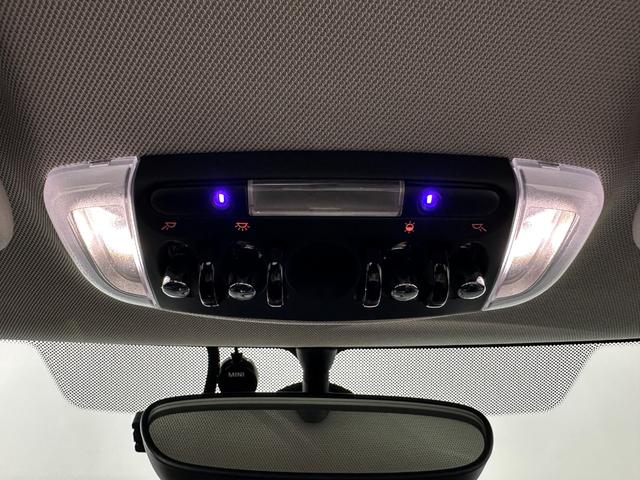 ＭＩＮＩ クーパーＤ　ＳＯＳコール／マルチファンクションステアリング／ハロゲンヘッドライト／ＬＥＤリアコンビランプ／１５インチホイール（20枚目）