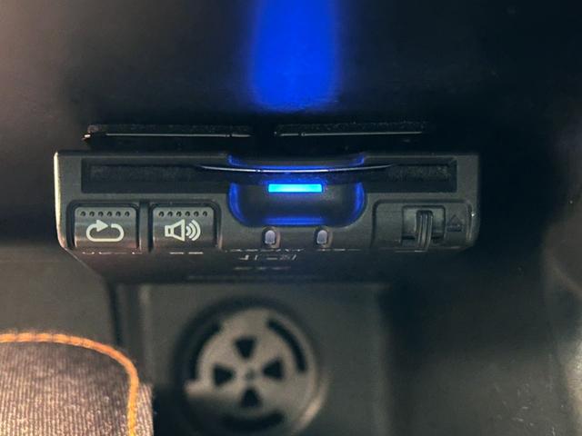 ＭＩＮＩ クーパーＤ　ＳＯＳコール／マルチファンクションステアリング／ハロゲンヘッドライト／ＬＥＤリアコンビランプ／１５インチホイール（21枚目）