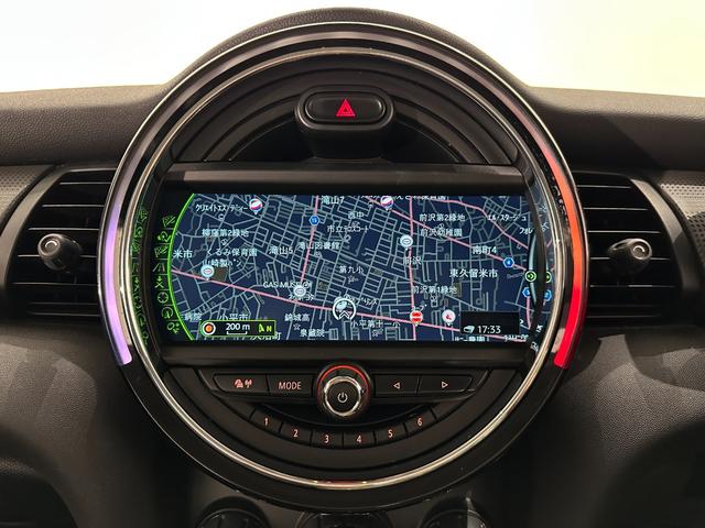 ＭＩＮＩ クーパーＤ　ＳＯＳコール／マルチファンクションステアリング／ハロゲンヘッドライト／ＬＥＤリアコンビランプ／１５インチホイール（28枚目）