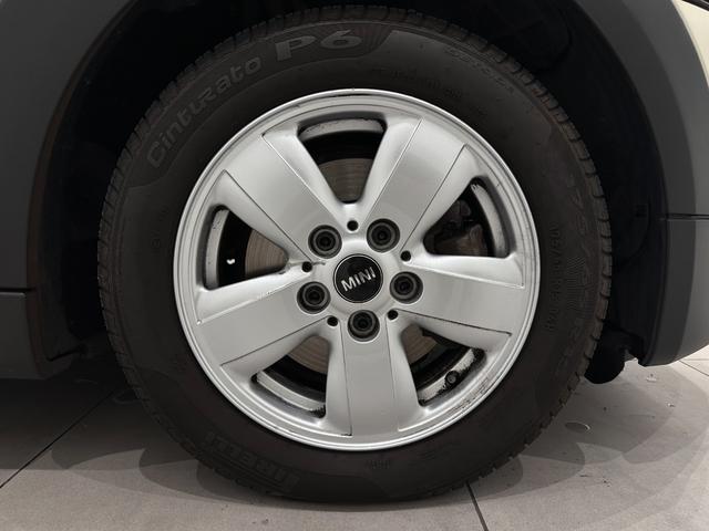 ＭＩＮＩ クーパーＤ　ＳＯＳコール／マルチファンクションステアリング／ハロゲンヘッドライト／ＬＥＤリアコンビランプ／１５インチホイール（36枚目）